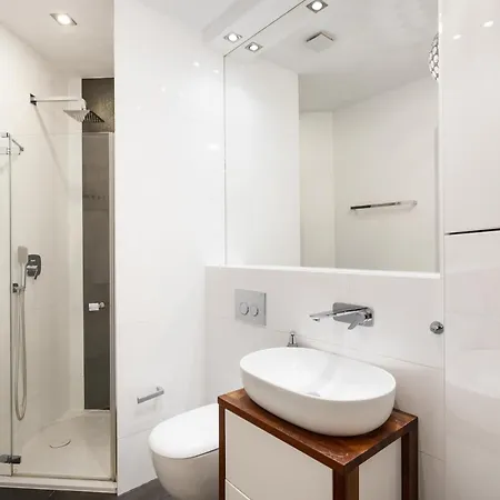 Apartment Garbary 49 - Old Town - Self Check-in 24h Poznan